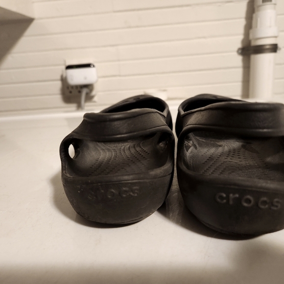 CROCS Flats - Picture 5 of 11